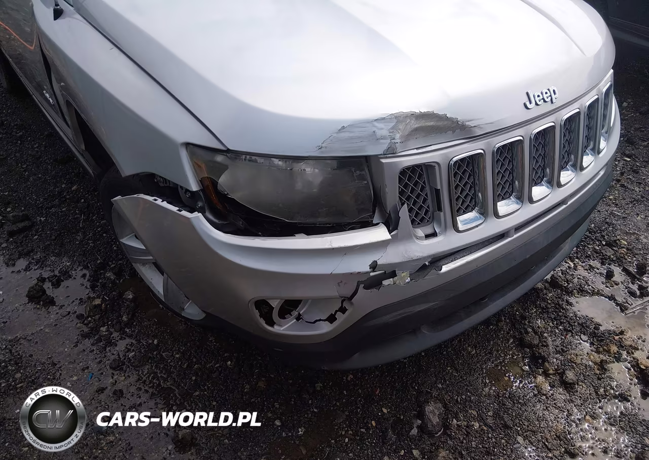 2014 Jeep Compass Latitude VIN:1C4NJCEA7ED538054 - 6