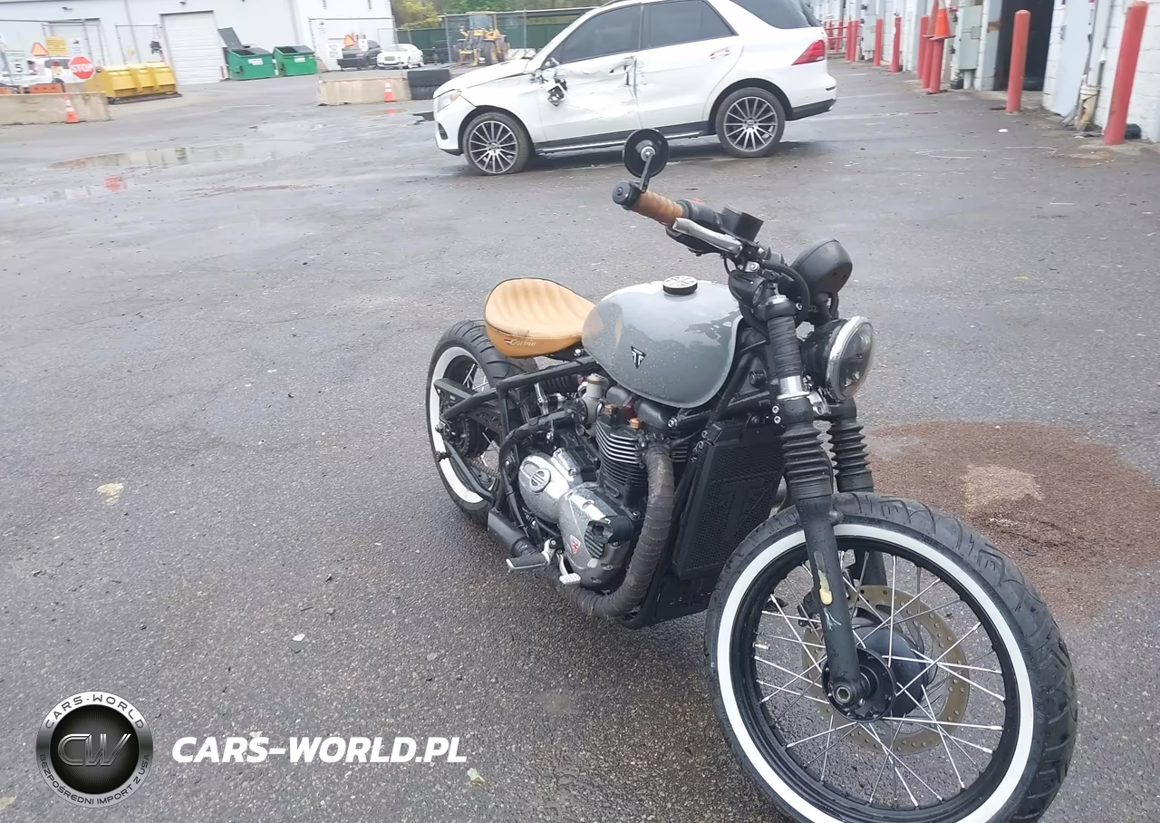 2020 Triumph Motorcycle Bonneville Bobber