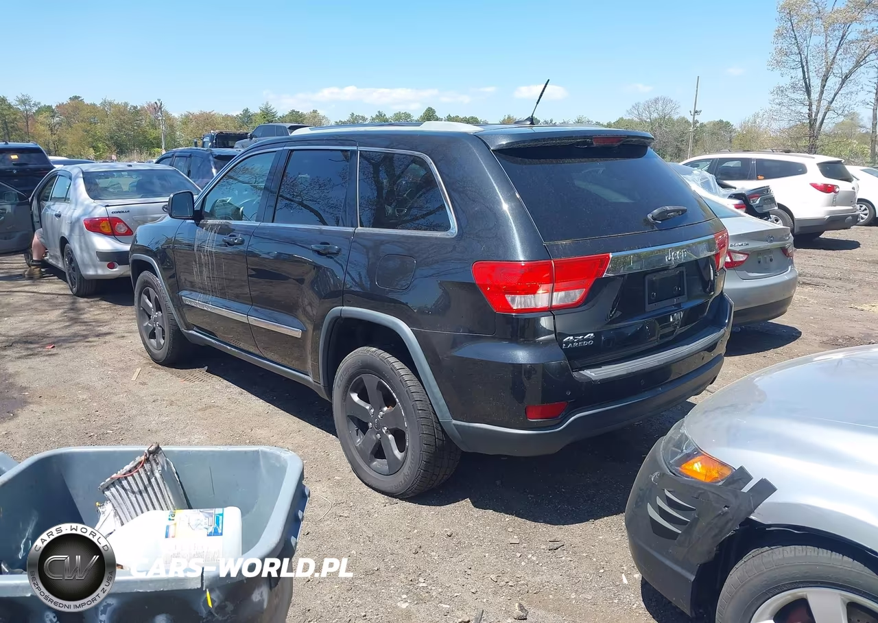 2012 Jeep Grand Cherokee Laredo VIN:1C4RJFAG3CC350423 - 3