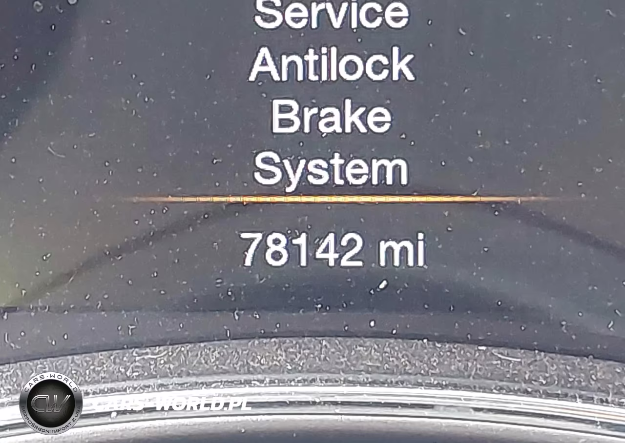 2018 Jeep Grand Cherokee Upland 4X4 VIN:1C4RJFAG7JC377959 - 13