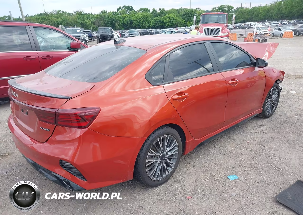 2023 Kia Forte Gt-Line VIN:3KPF54ADXPE553230 - 4
