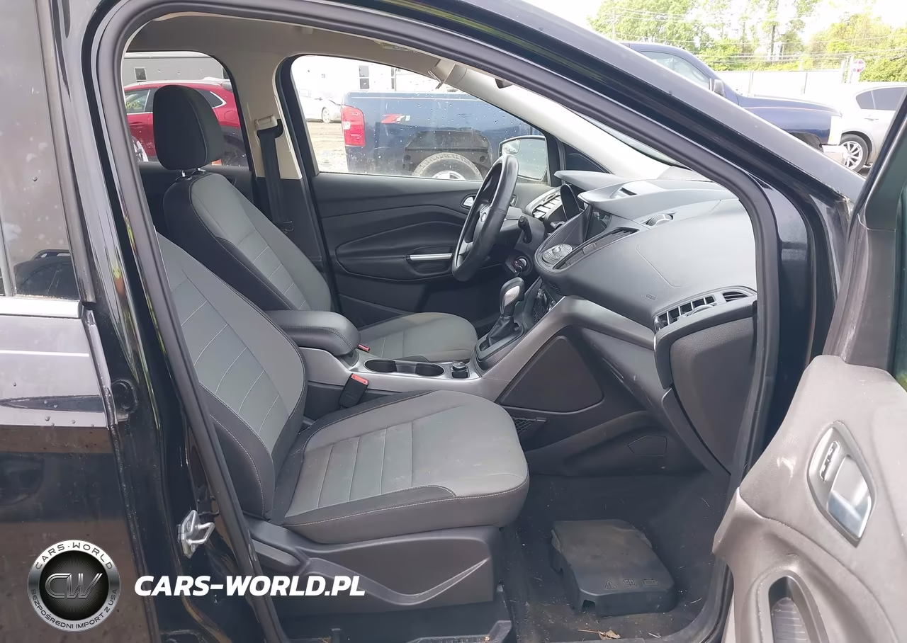 2016 Ford Escape Se VIN:1FMCU9G90GUB93792 - 5