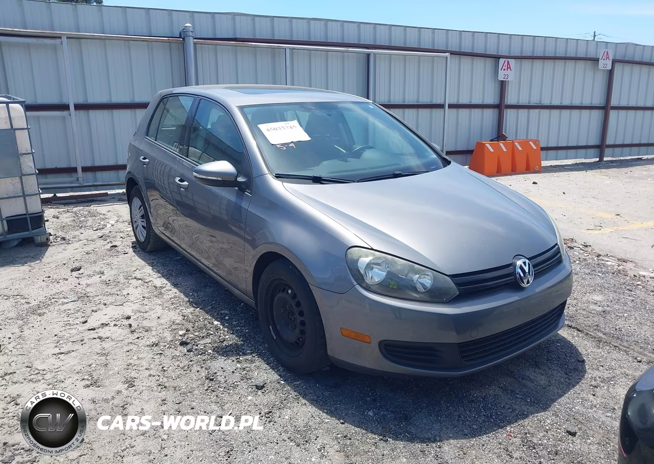 2010 Volkswagen Golf 4-Door