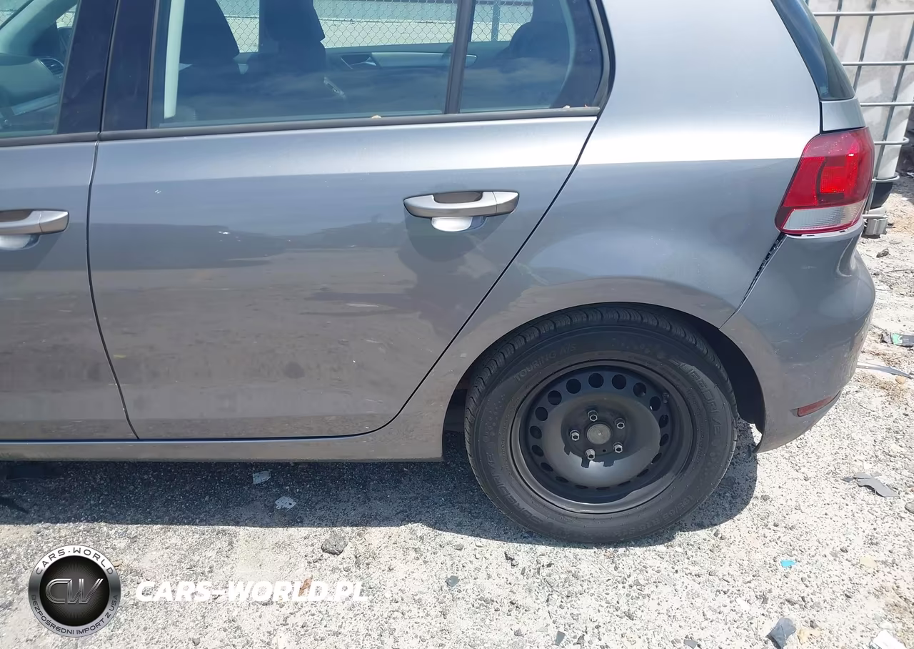 2010 Volkswagen Golf 4-Door VIN:WVWDA7AJ4AW241993 - 14