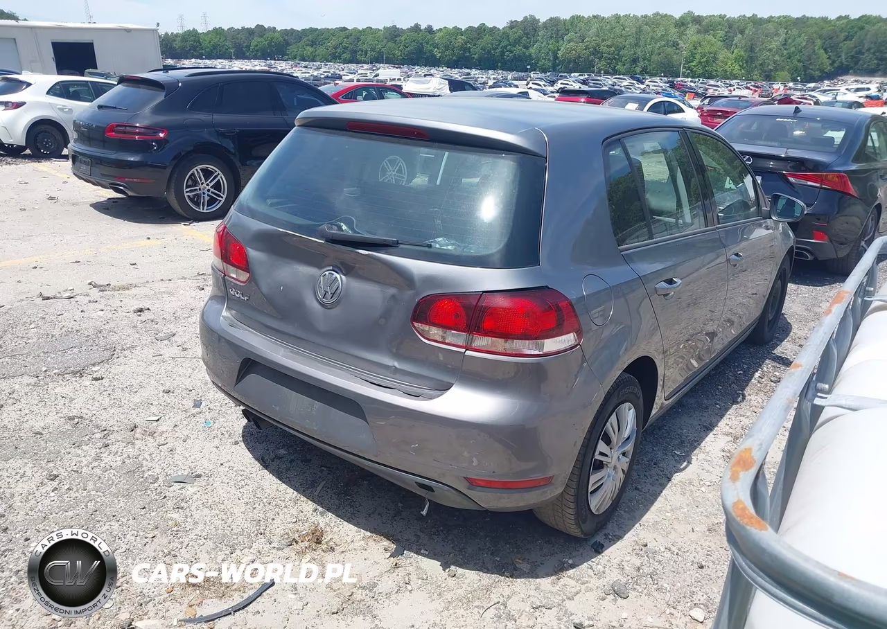 2010 Volkswagen Golf 4-Door VIN:WVWDA7AJ4AW241993 - 4