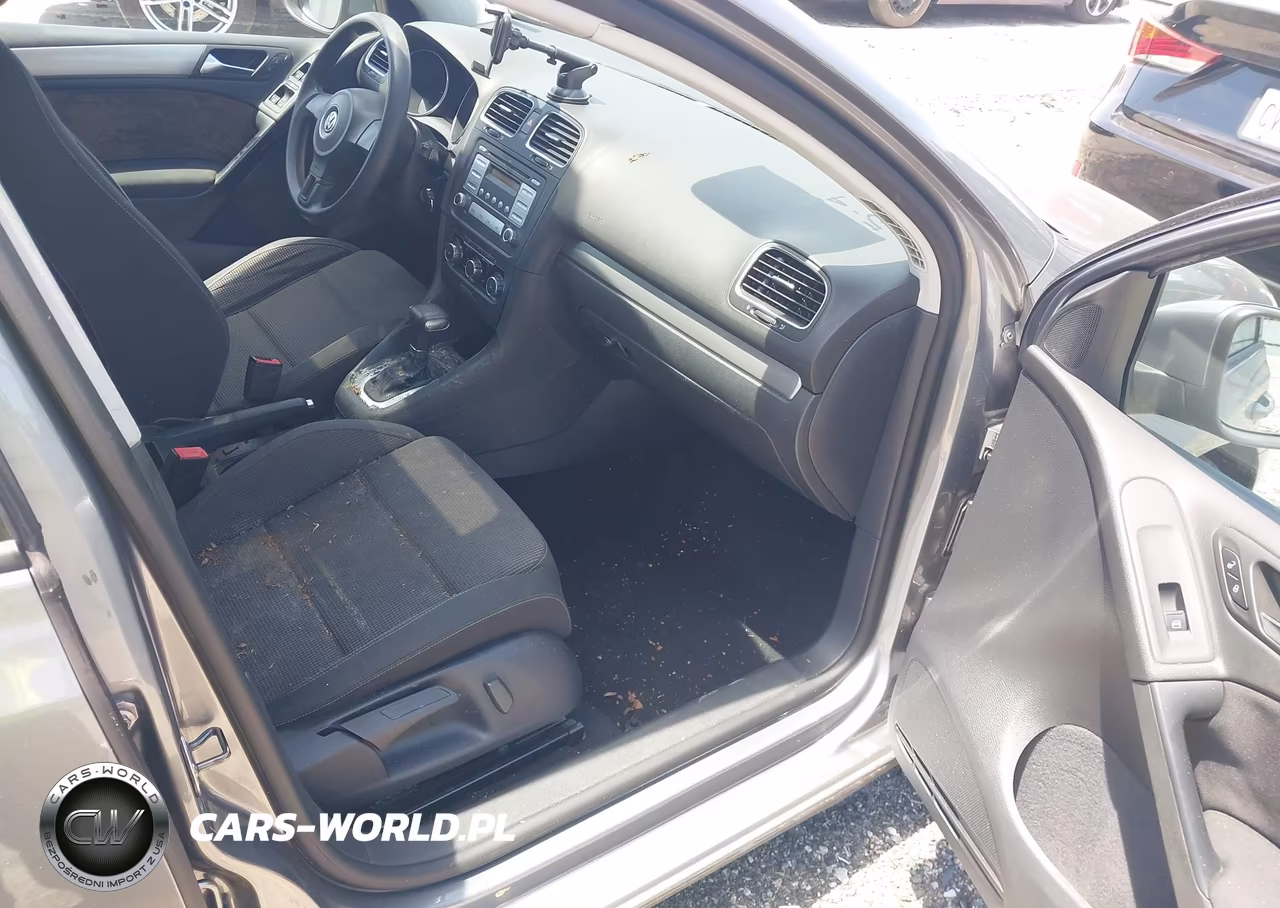 2010 Volkswagen Golf 4-Door VIN:WVWDA7AJ4AW241993 - 5