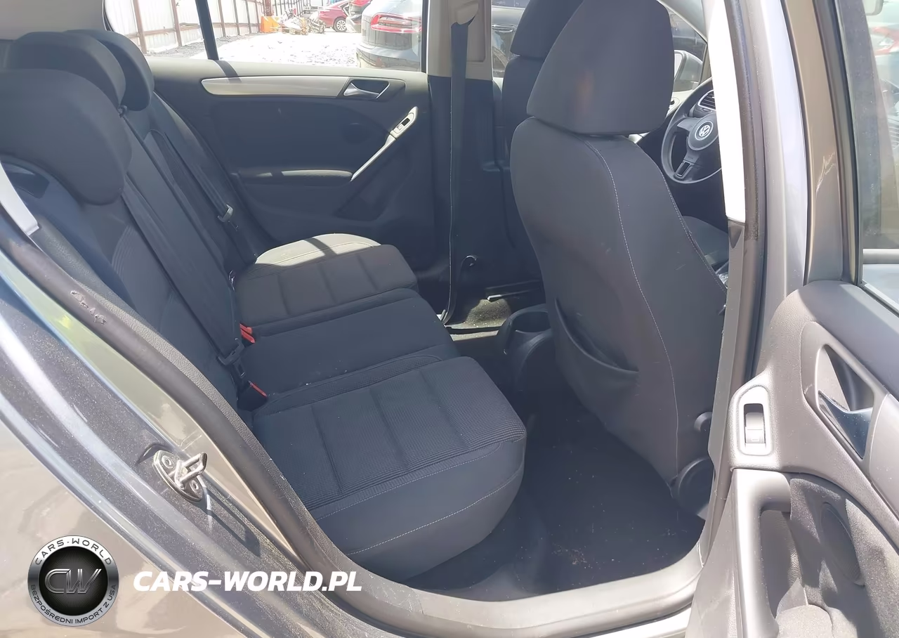 2010 Volkswagen Golf 4-Door VIN:WVWDA7AJ4AW241993 - 8