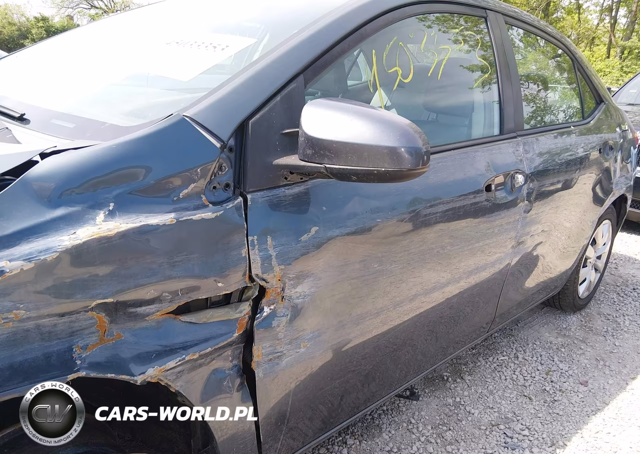 2014 Toyota Corolla Le VIN:5YFBURHE8EP087998 - 17