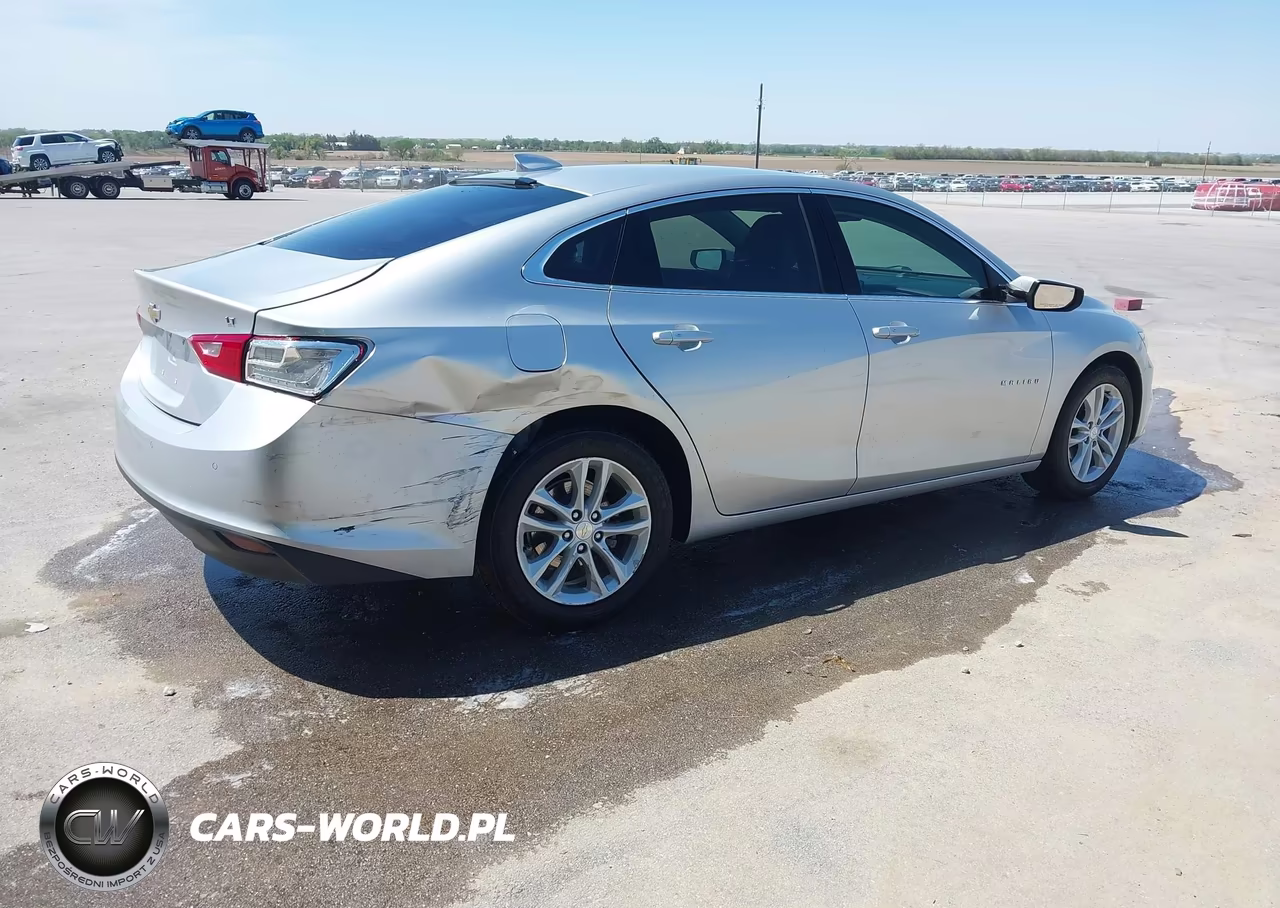 2017 Chevrolet Malibu 1Lt VIN:1G1ZE5ST1HF255156 - 4