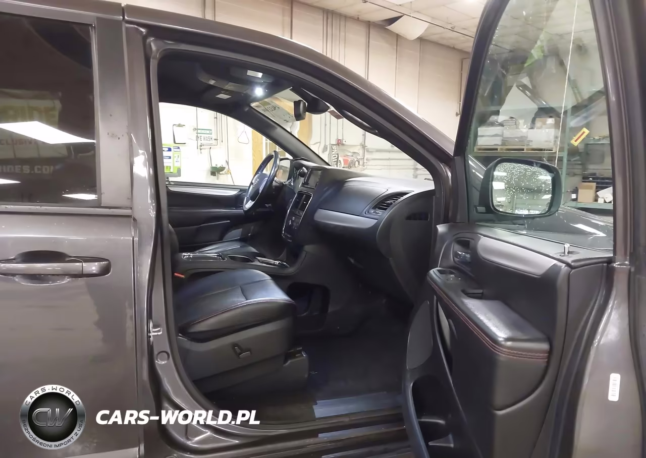 2019 Dodge Grand Caravan Gt VIN:2C4RDGEG8KR534205 - 5