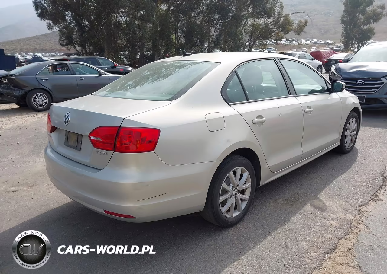 2011 Volkswagen Jetta 2.5L Se VIN:3VWDZ7AJ2BM384500 - 4