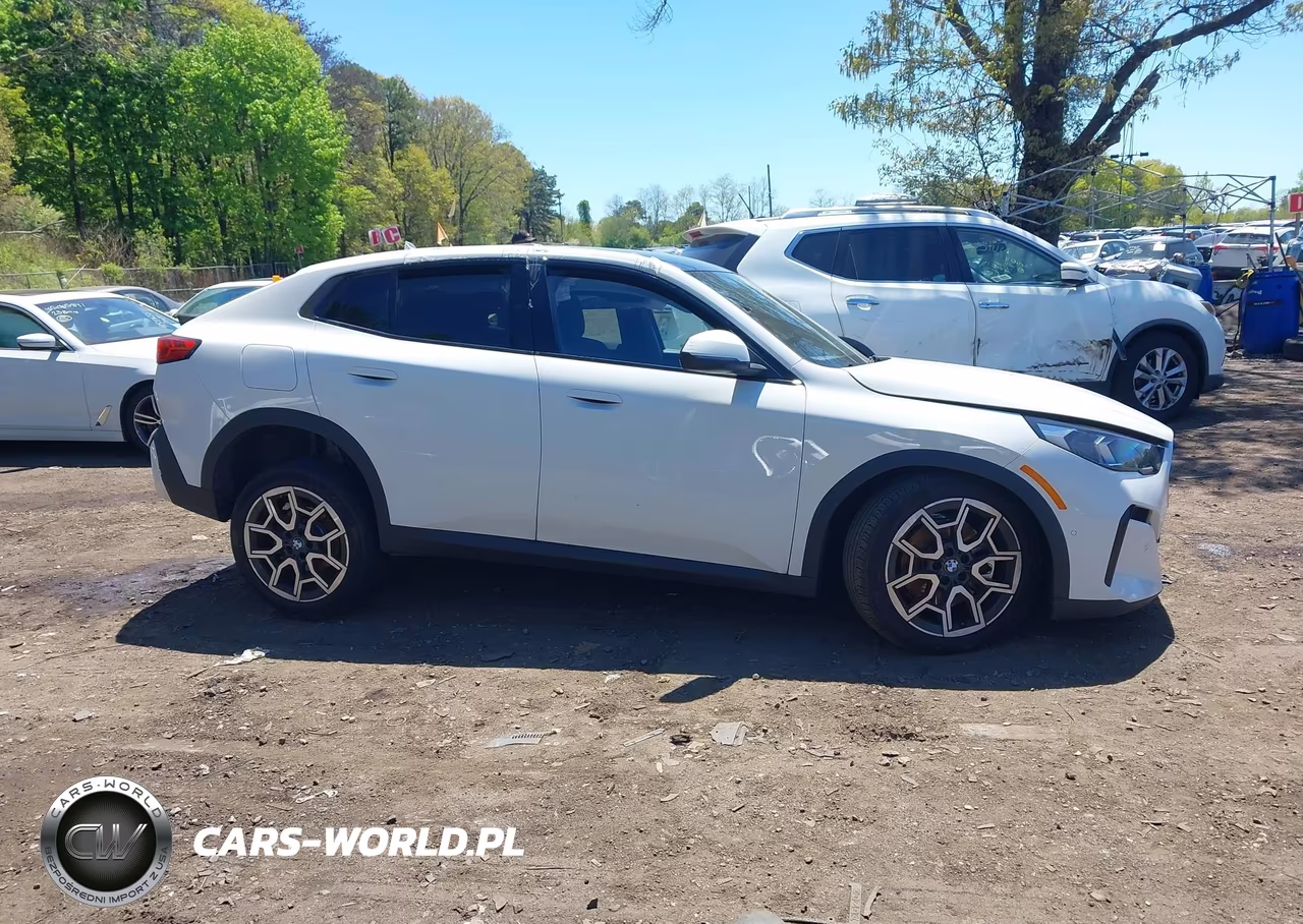 2025 BMW X2 xDrive28I VIN:WBX63GM05S5389585 - 12