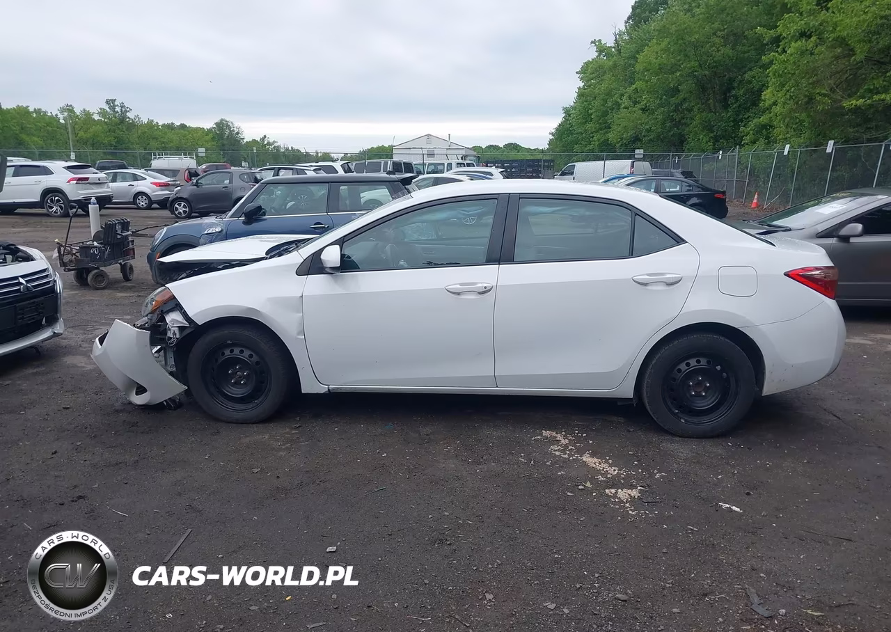 2017 Toyota Corolla Le VIN:2T1BURHE7HC838920 - 13