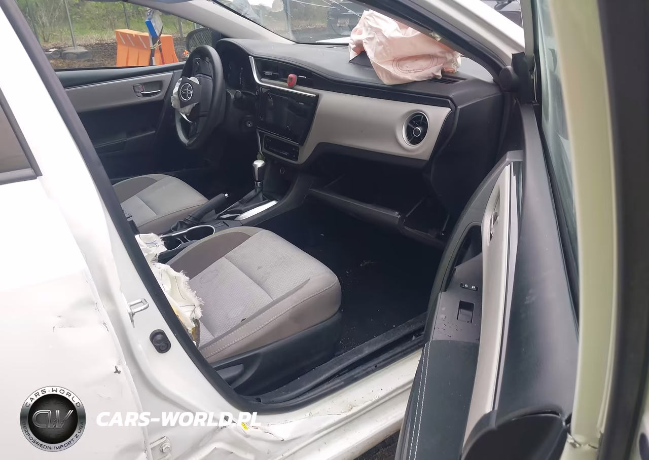 2017 Toyota Corolla Le VIN:2T1BURHE7HC838920 - 5
