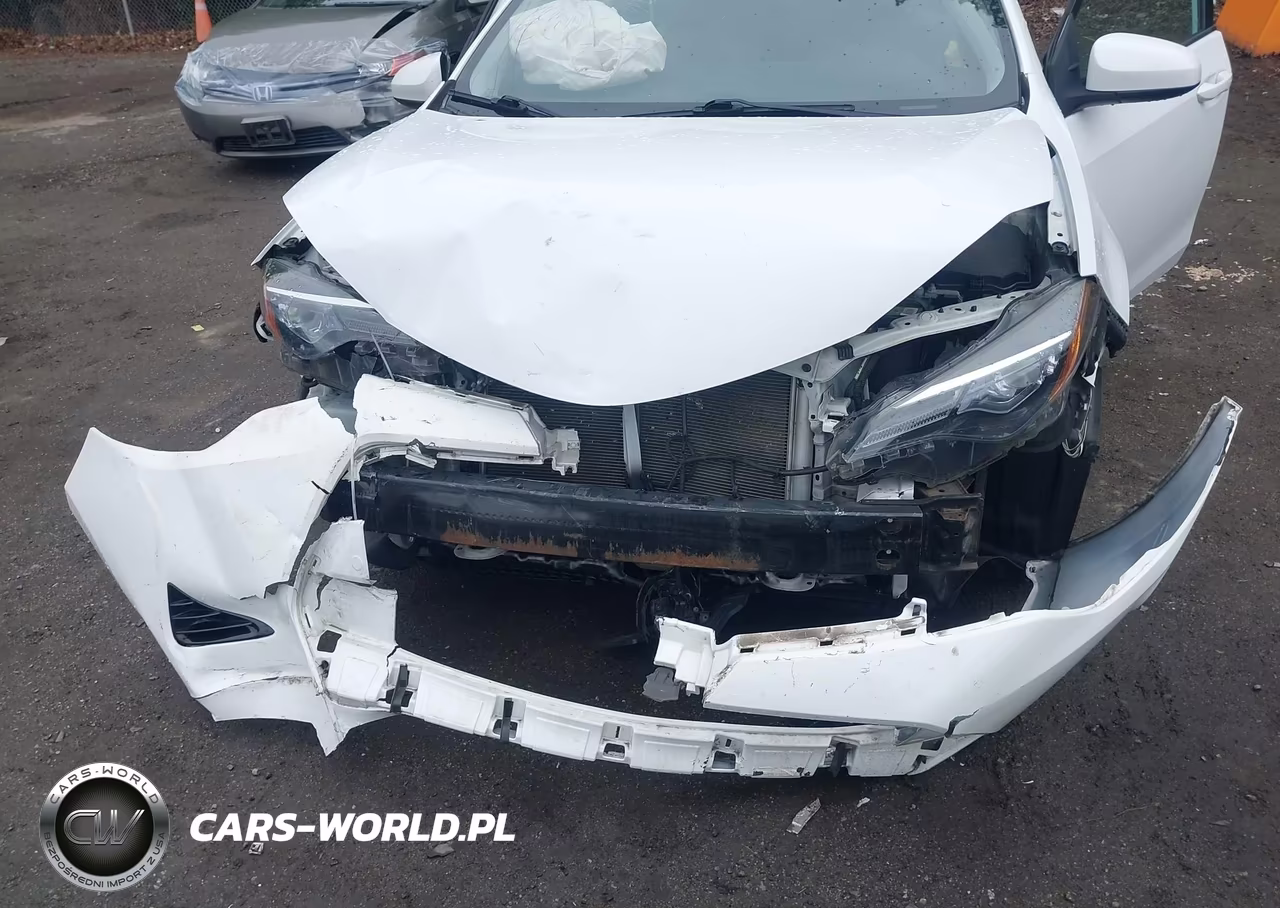 2017 Toyota Corolla Le VIN:2T1BURHE7HC838920 - 6