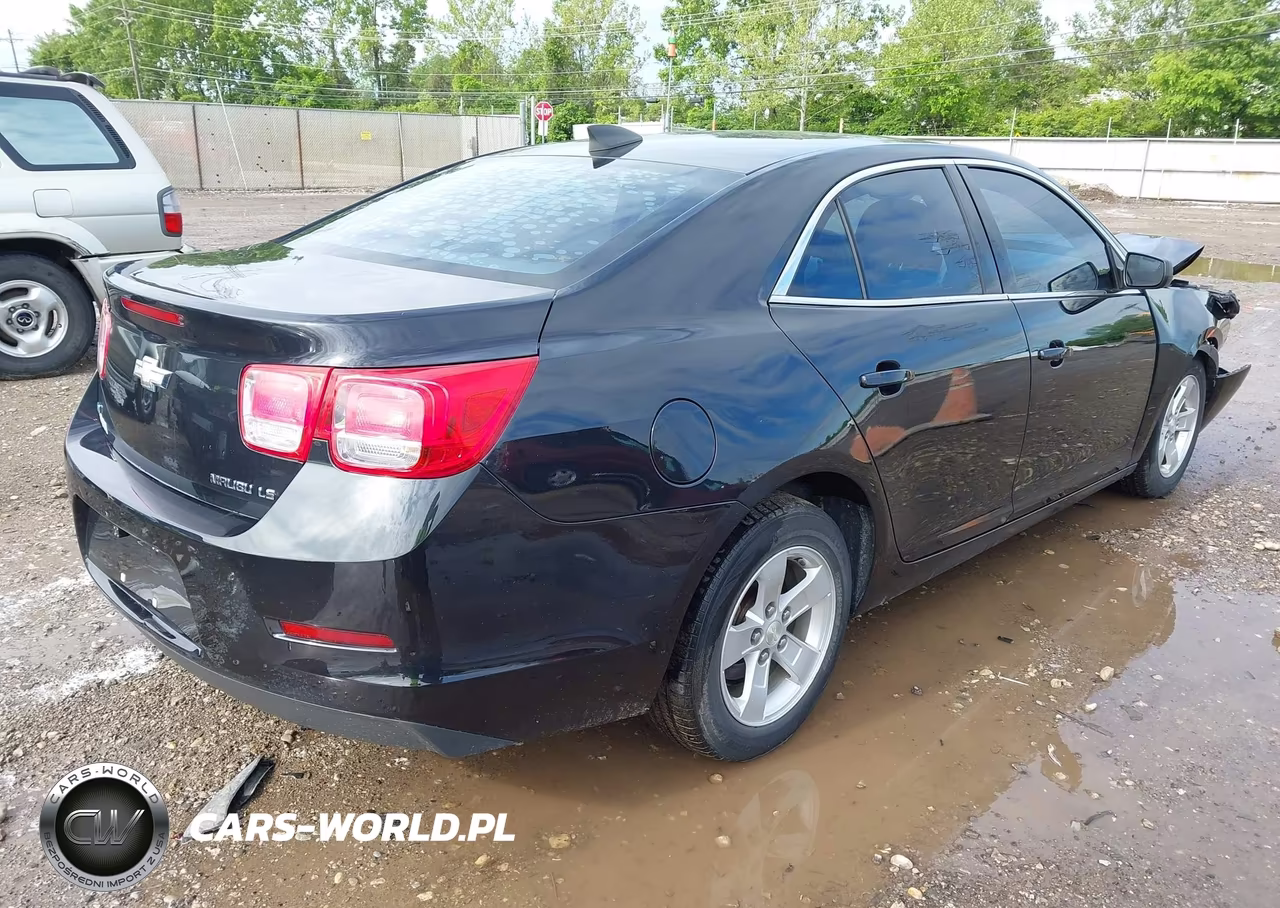 2015 Chevrolet Malibu Ls VIN:1G11B5SL5FF341914 - 4