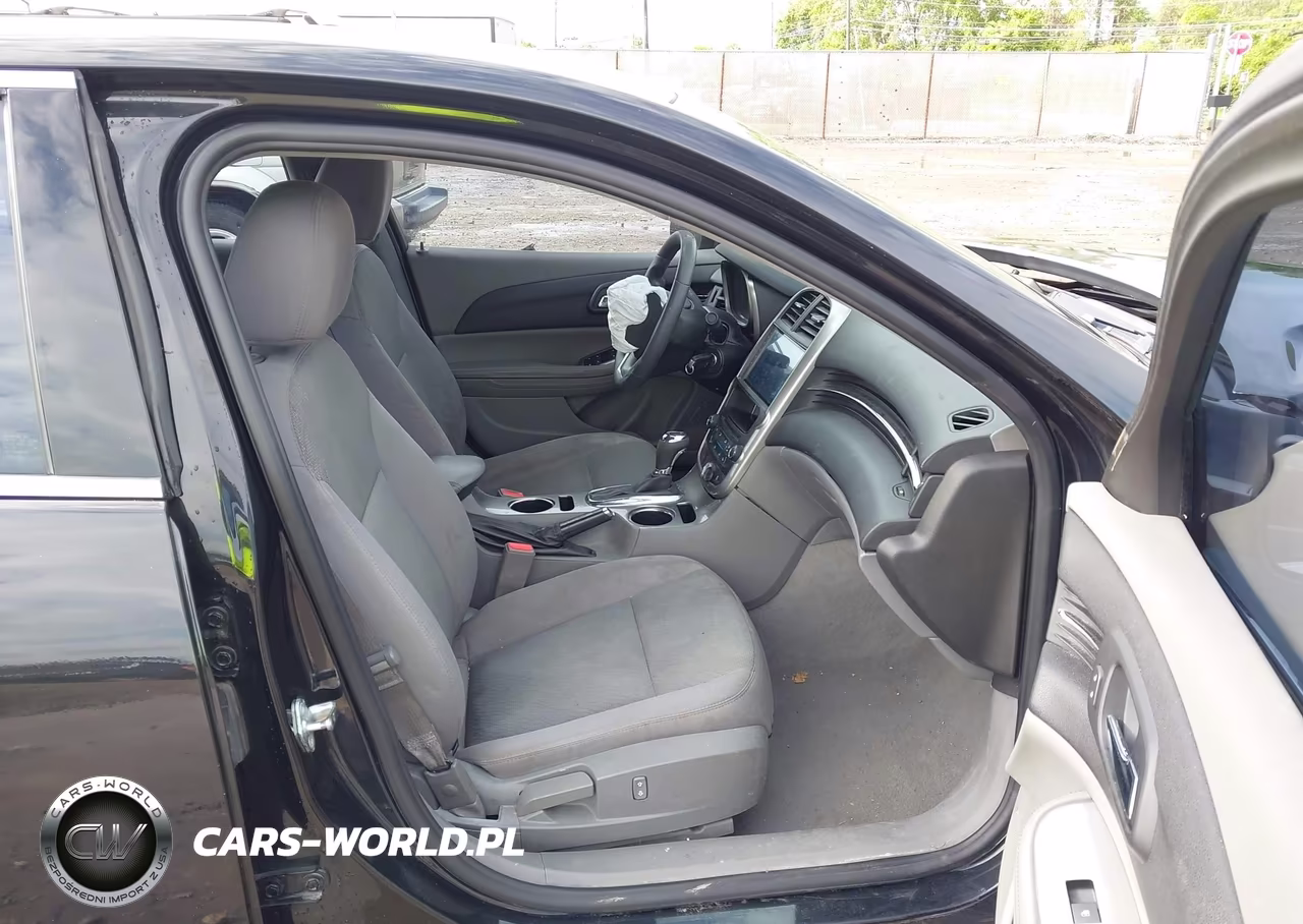 2015 Chevrolet Malibu Ls VIN:1G11B5SL5FF341914 - 5