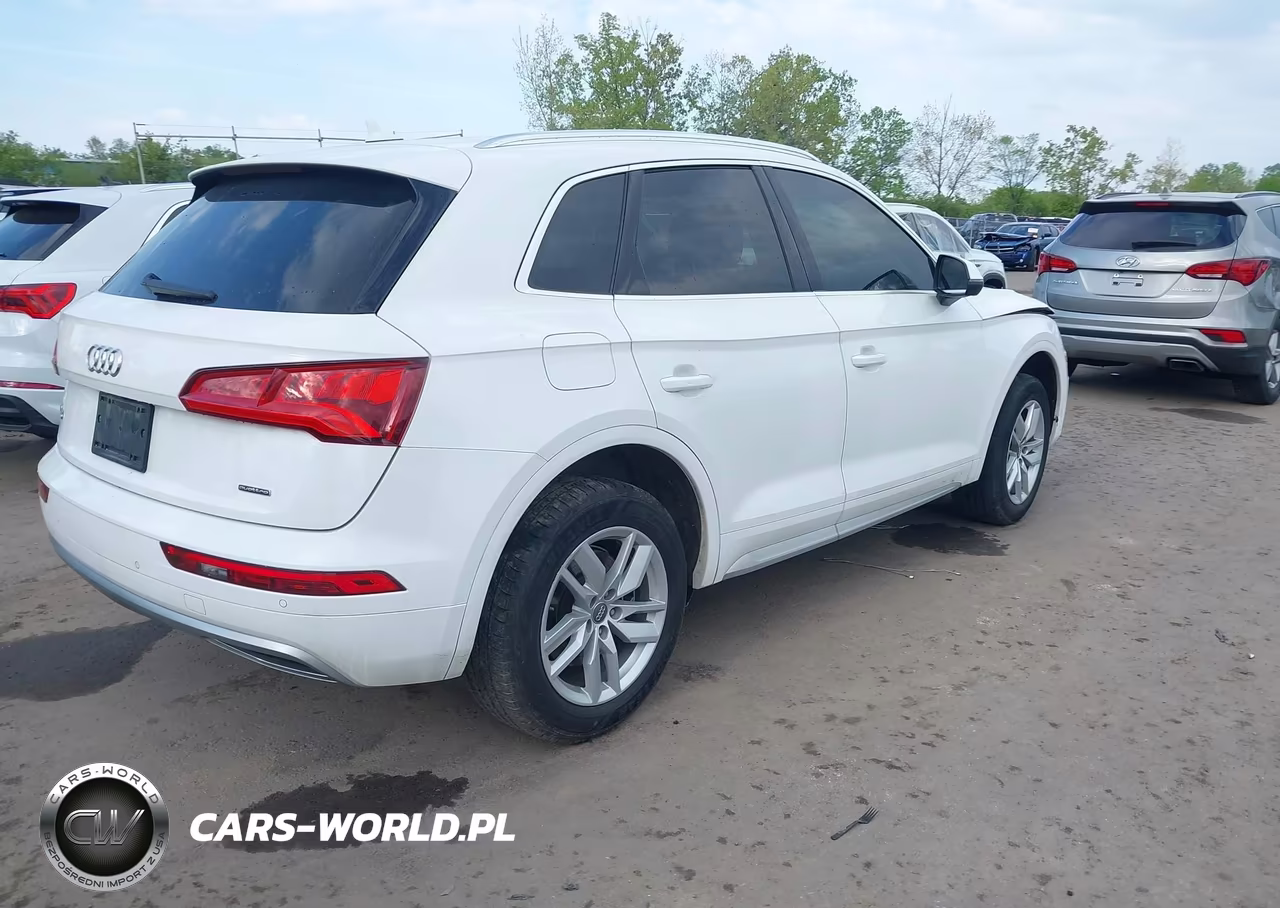 2020 Audi Q5 Premium 45 Tfsi Quattro S Tronic-Titanium Premium 45 Tfsi Quattro S Tronic VIN:WA1ANAFY9L2064016 - 4