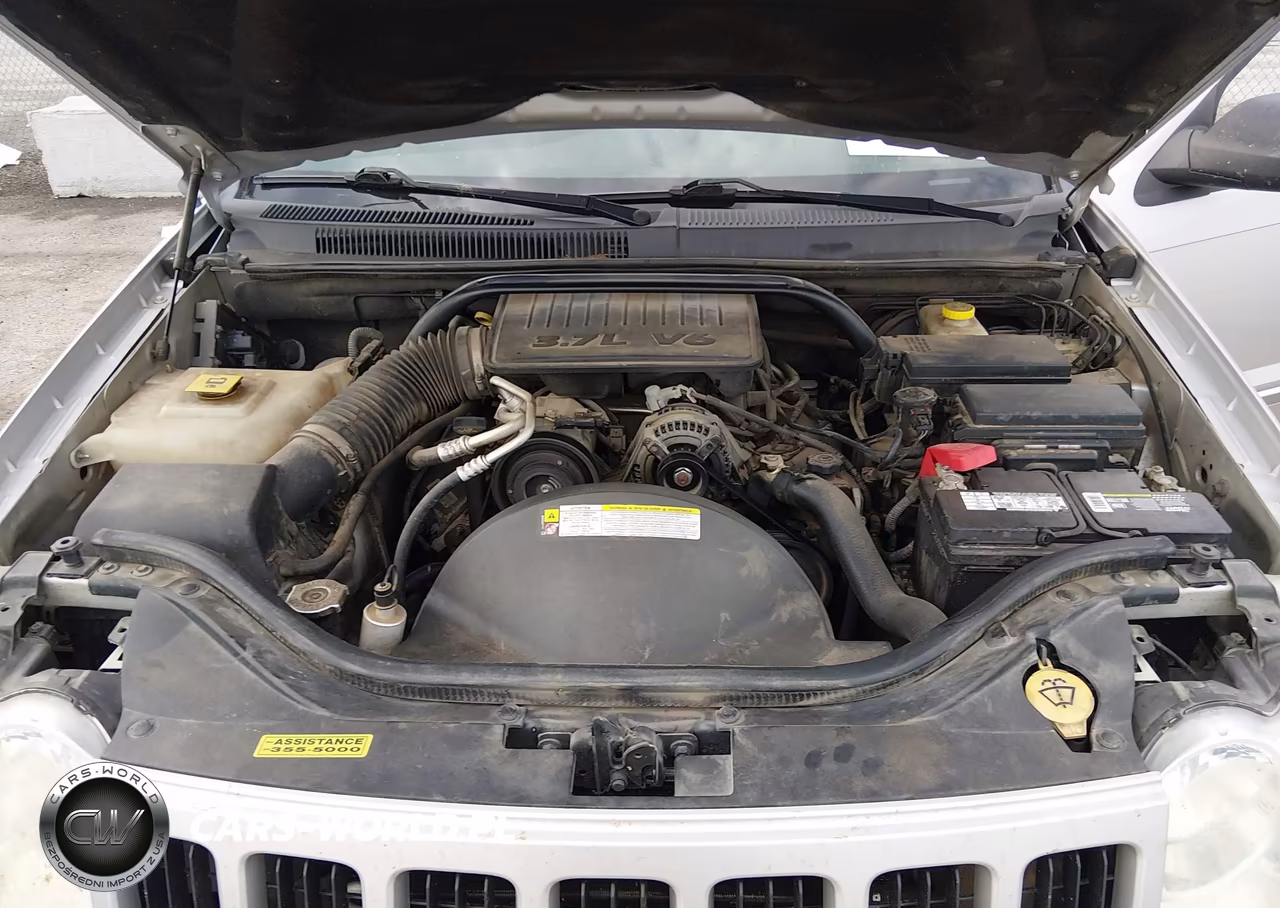 2010 Jeep Grand Cherokee Laredo VIN:1J4PR4GK7AC111108 - 10