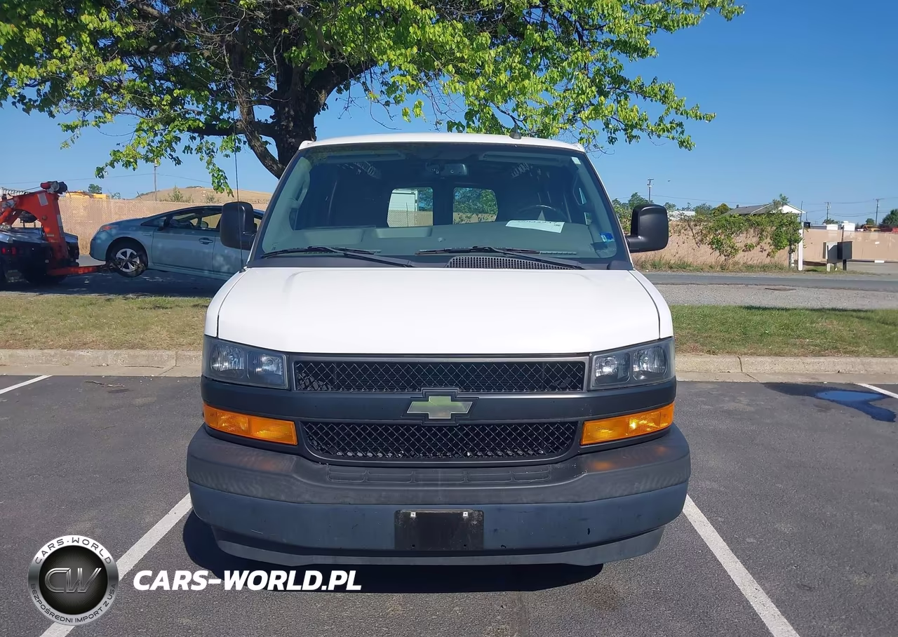 2018 Chevrolet Express 3500 Work Van VIN:1GCZGHFGXJ1233031 - 11