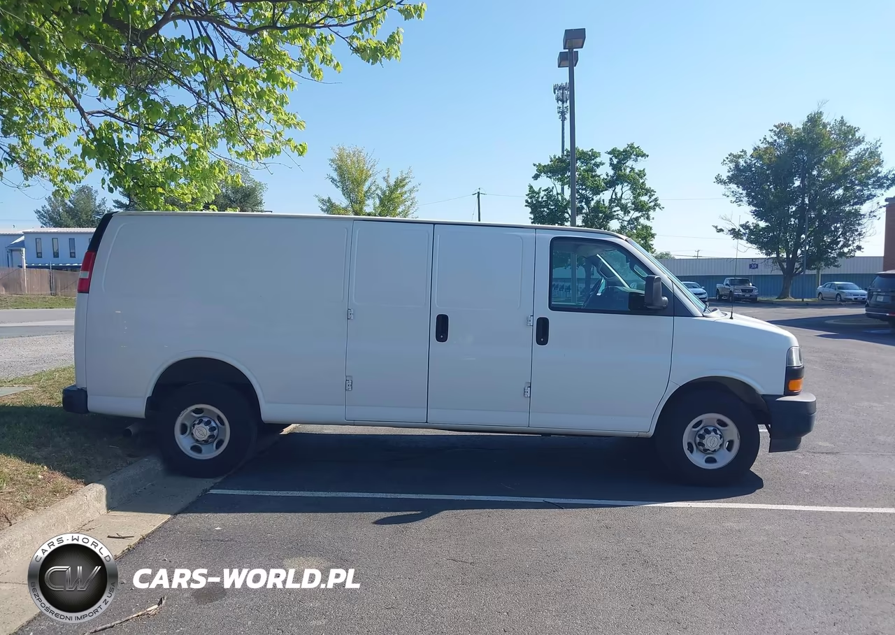 2018 Chevrolet Express 3500 Work Van VIN:1GCZGHFGXJ1233031 - 12