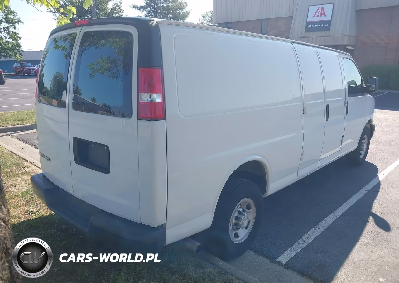 2018 Chevrolet Express 3500 Work Van VIN:1GCZGHFGXJ1233031 - 4