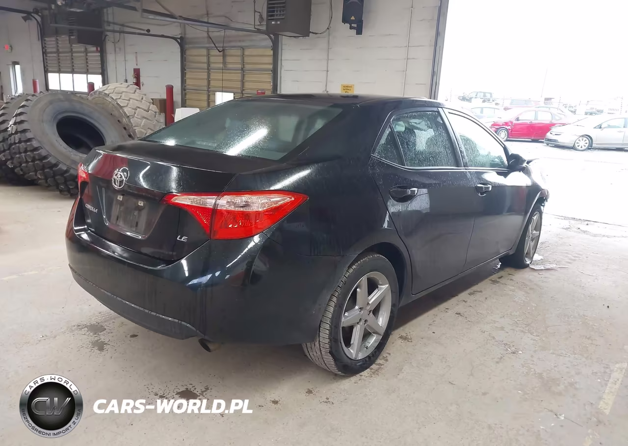 2019 Toyota Corolla Le VIN:5YFBURHE4KP933121 - 4
