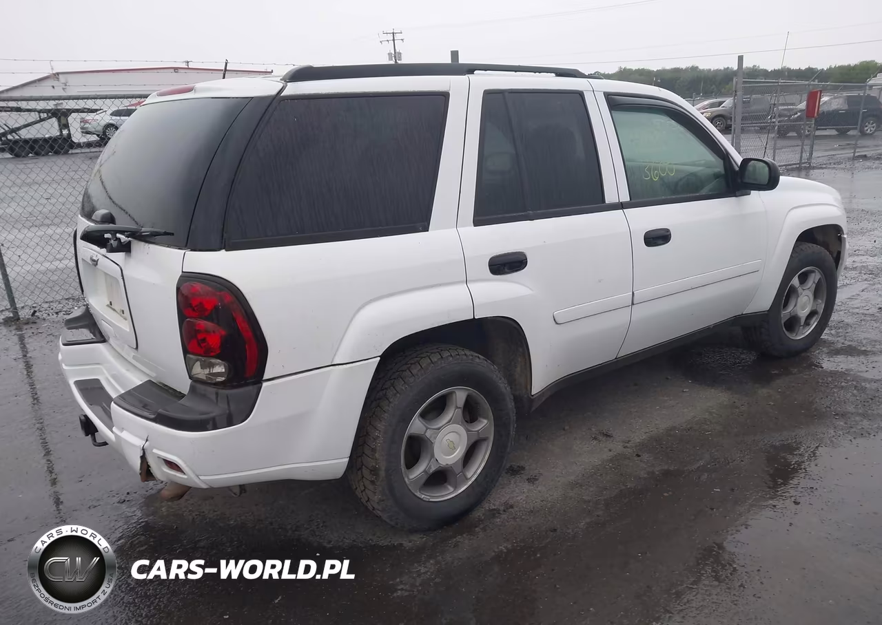 2007 Chevrolet Trailblazer Ls VIN:1GNDT13S272279033 - 4