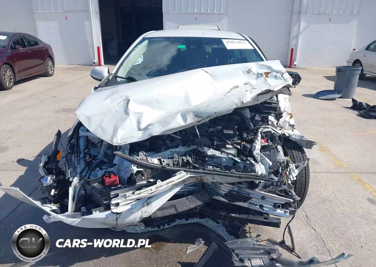 2022 Toyota Corolla Hybrid Le VIN:JTDEAMDE1N3010493 - 12
