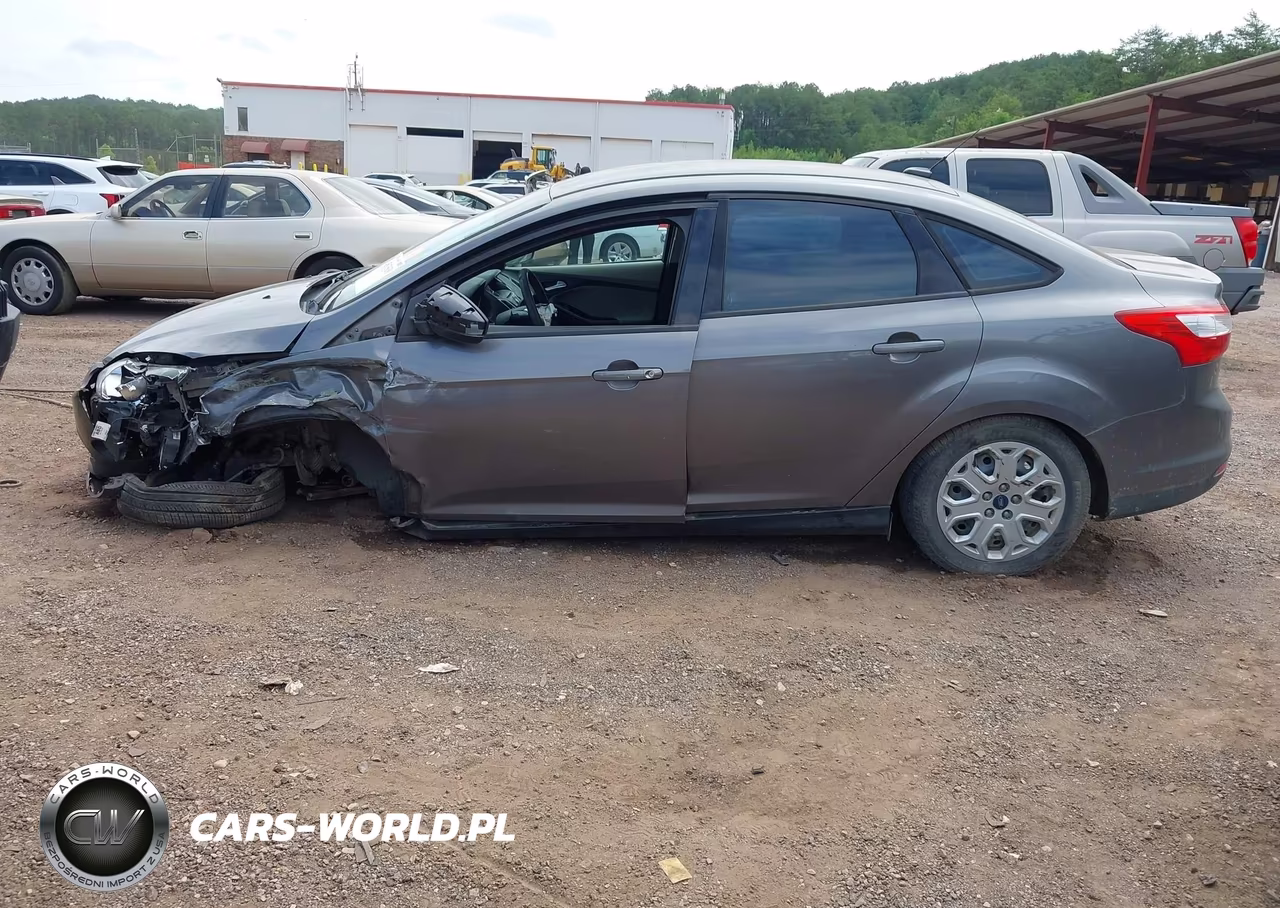 2012 Ford Focus Se VIN:1FAHP3F26CL186614 - 15