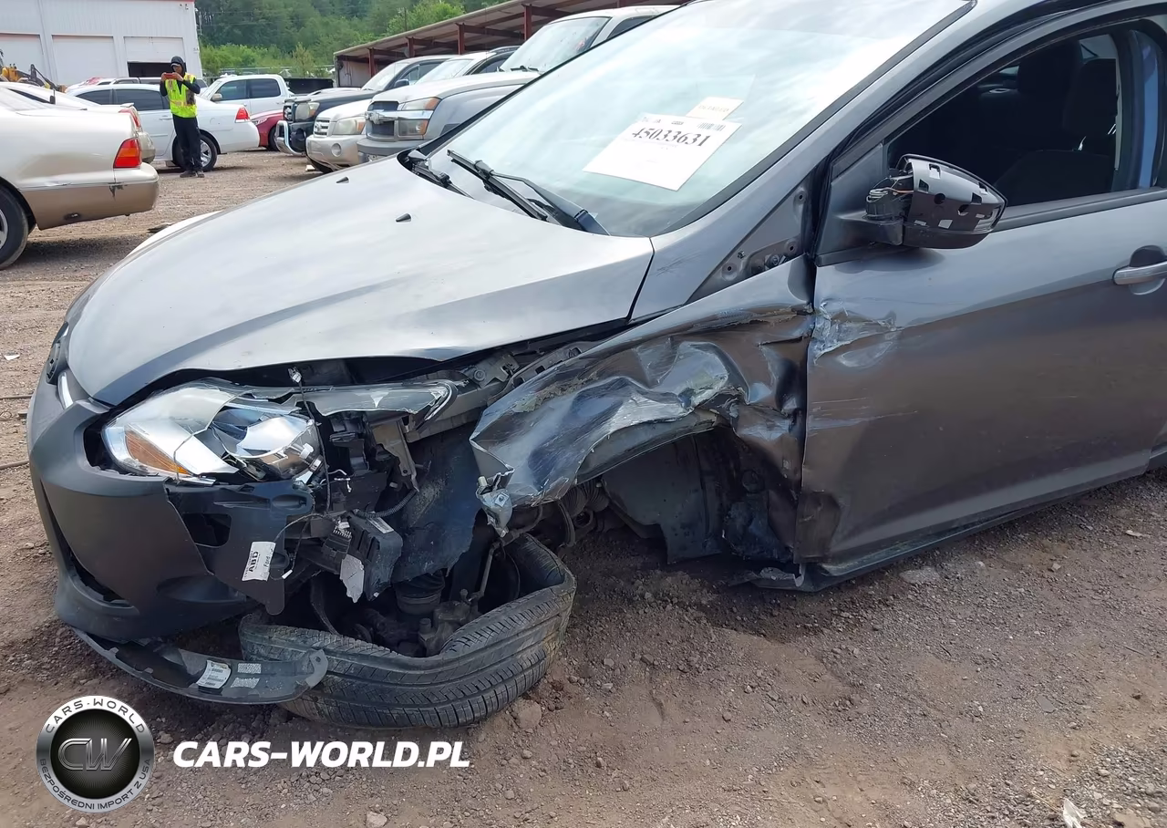 2012 Ford Focus Se VIN:1FAHP3F26CL186614 - 6