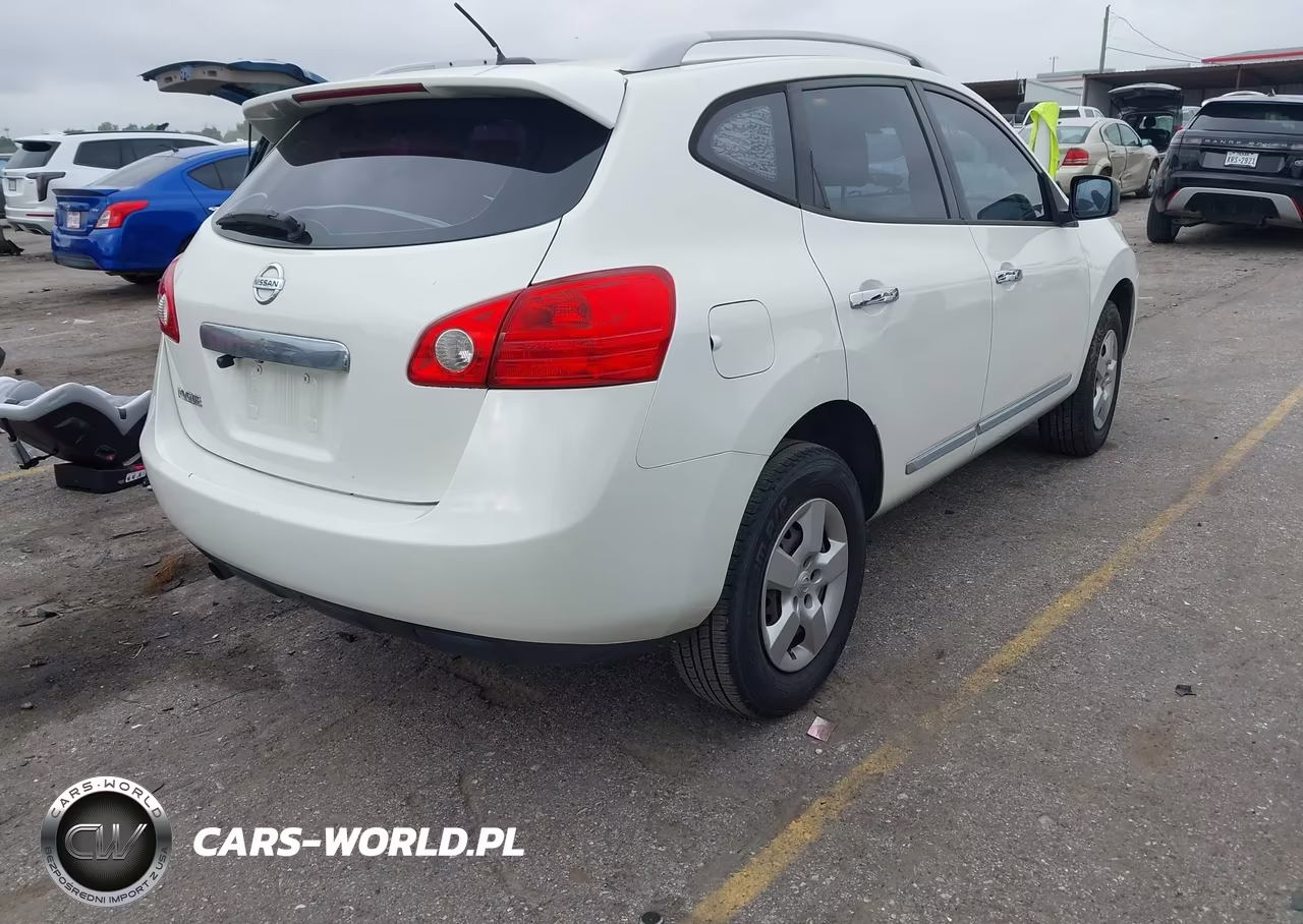 2014 Nissan Rogue Select S VIN:JN8AS5MT2EW625296 - 4