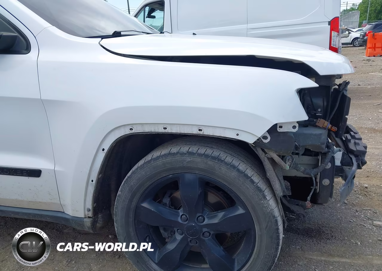 2013 Jeep Grand Cherokee Overland VIN:1C4RJECT9DC632488 - 18