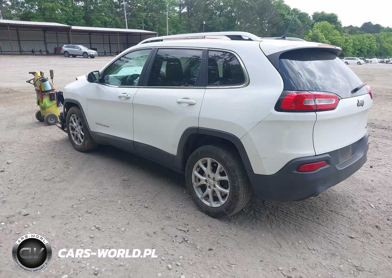 2014 Jeep Cherokee Latitude VIN:1C4PJLCS5EW105549 - 3