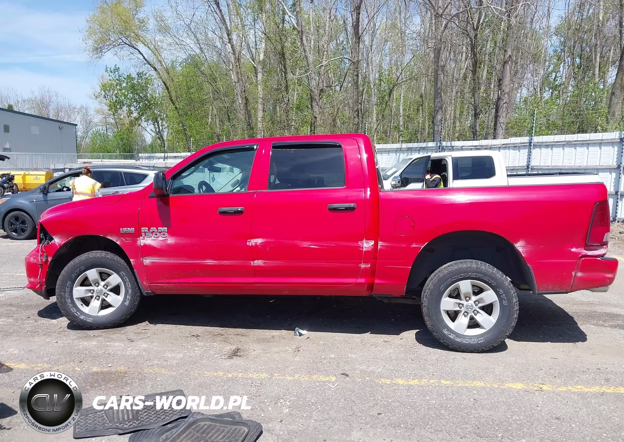 2016 Ram 1500 Express VIN:3C6RR7KT5GG345230 - 14