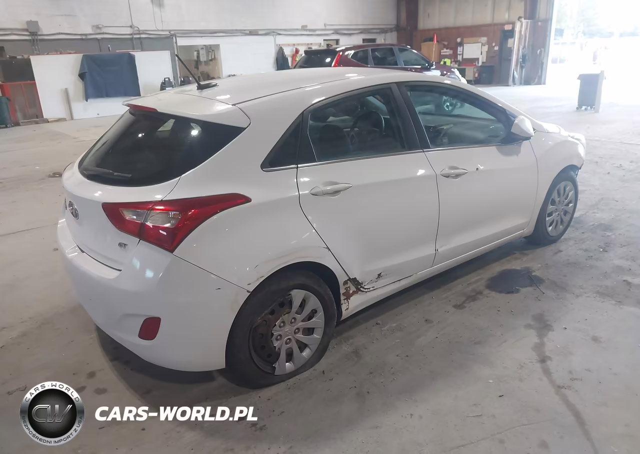 2017 Hyundai Elantra Gt VIN:KMHD35LH9HU384545 - 4