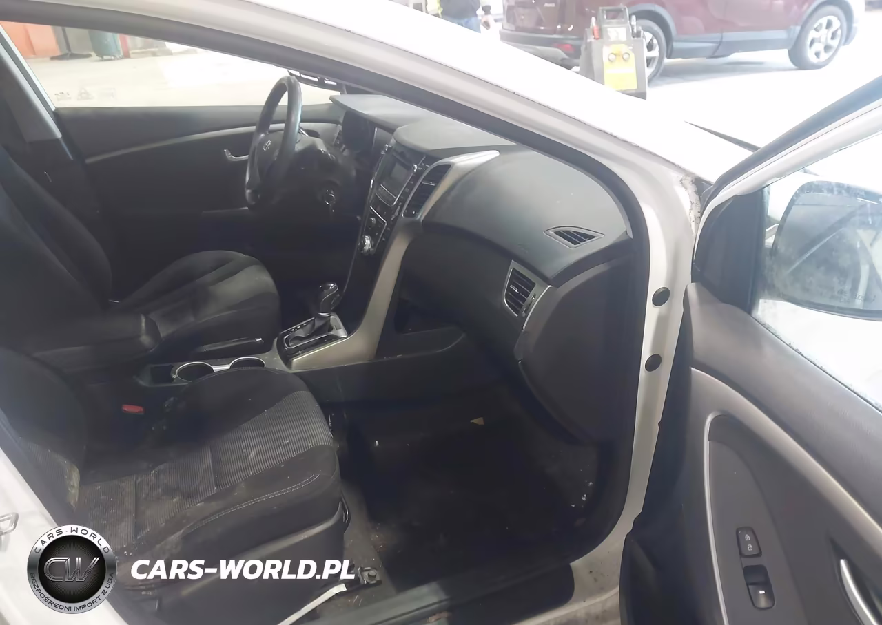 2017 Hyundai Elantra Gt VIN:KMHD35LH9HU384545 - 5