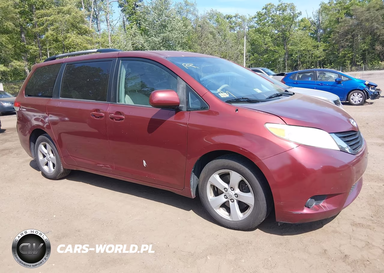 2011 Toyota Sienna Le V6