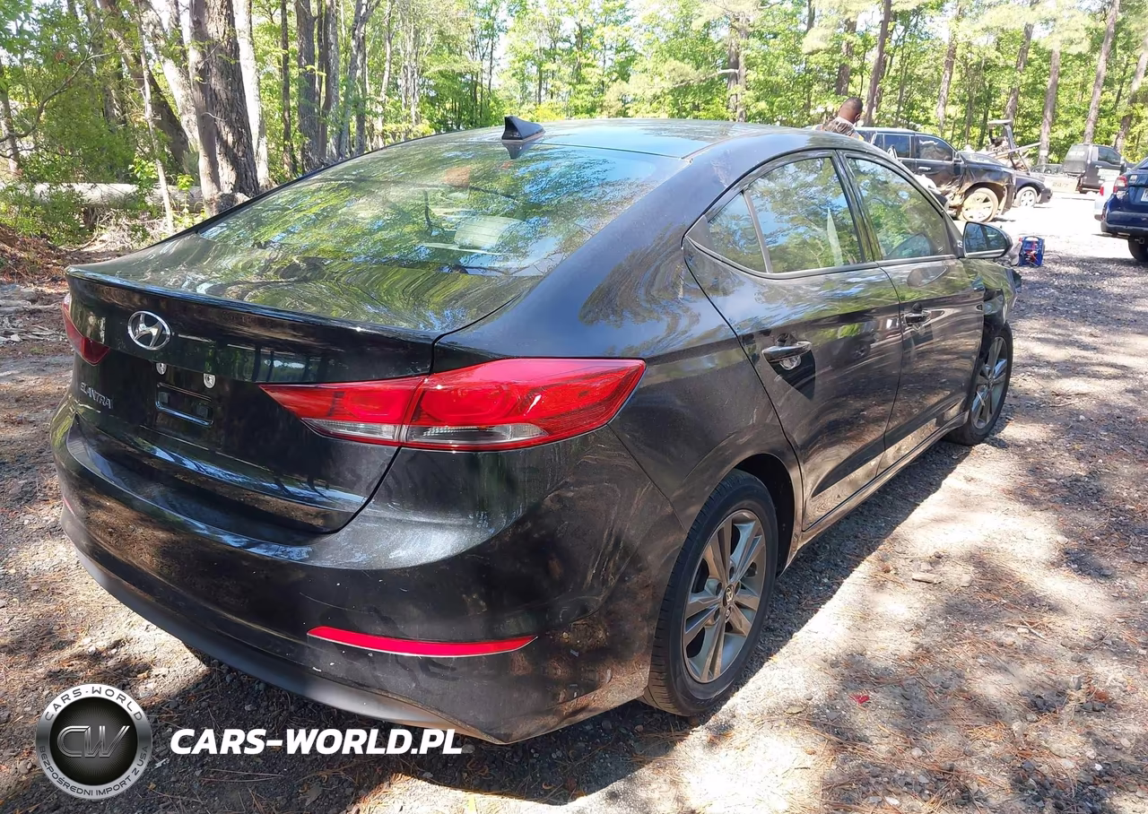 2018 Hyundai Elantra Sel VIN:5NPD84LF4JH324364 - 4