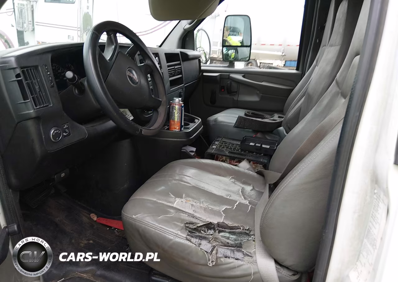 2011 GMC Savana Cutaway Work Van VIN:1GD374CA7B1903839 - 7