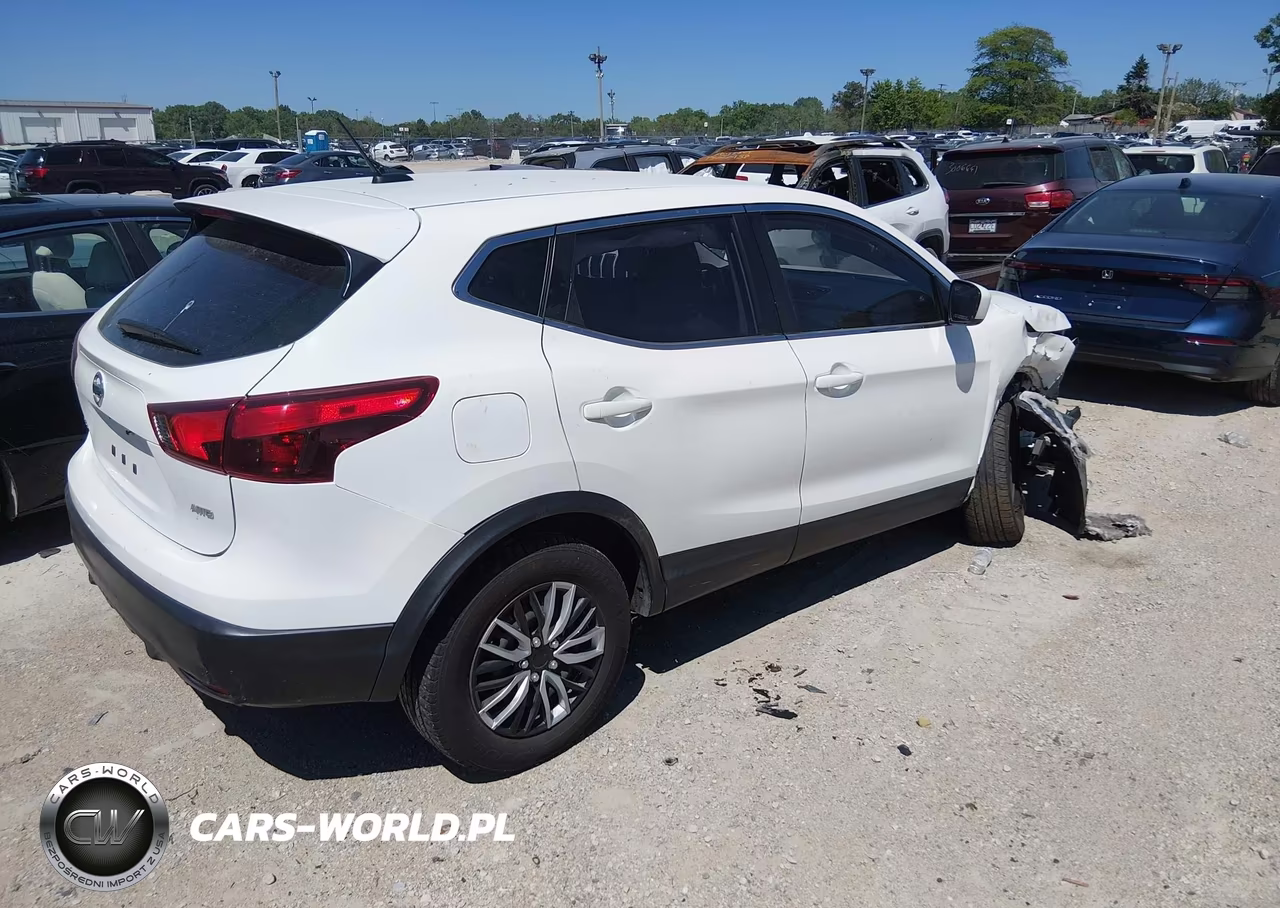 2019 Nissan Rogue Sport S VIN:JN1BJ1CR9KW313346 - 4