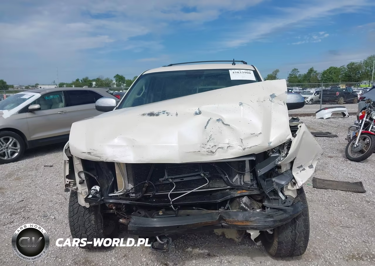 2012 Chevrolet Tahoe Ltz VIN:1GNSKCE09CR241463 - 13