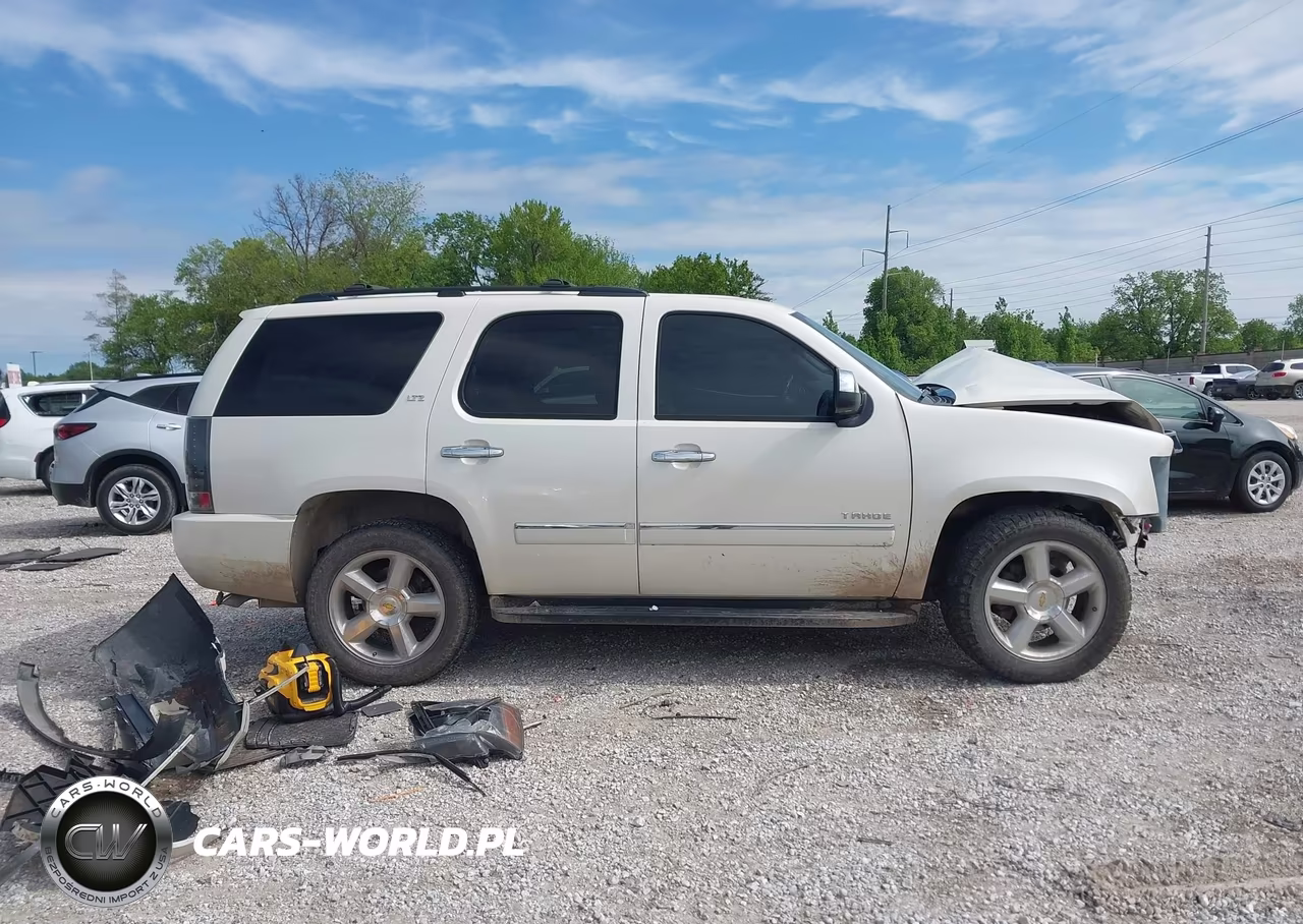2012 Chevrolet Tahoe Ltz VIN:1GNSKCE09CR241463 - 14