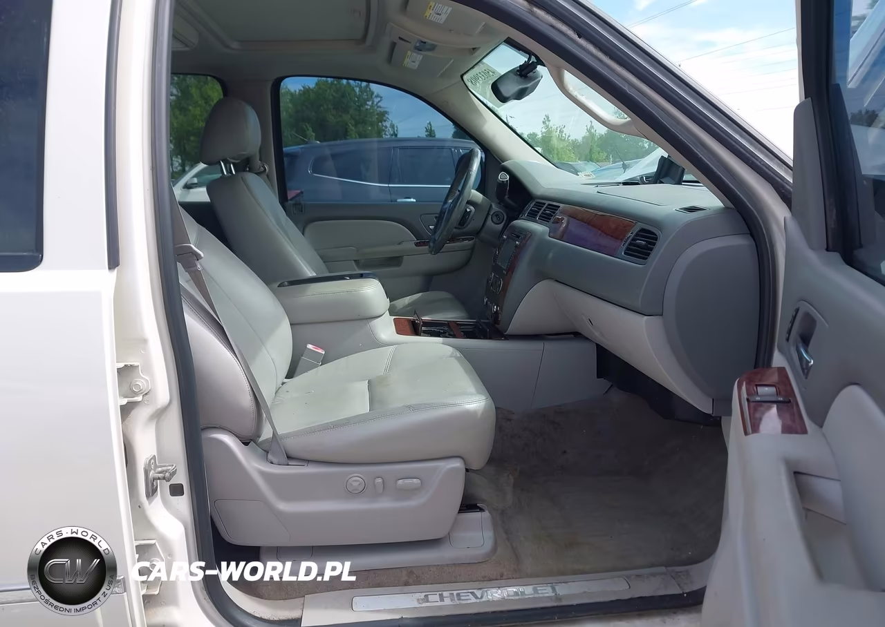 2012 Chevrolet Tahoe Ltz VIN:1GNSKCE09CR241463 - 5