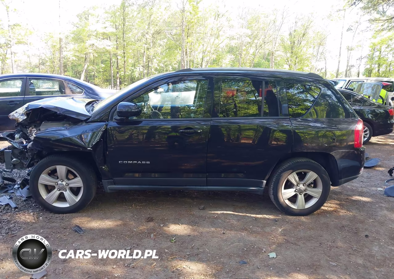 2016 Jeep Compass Latitude VIN:1C4NJDEB0GD617311 - 14