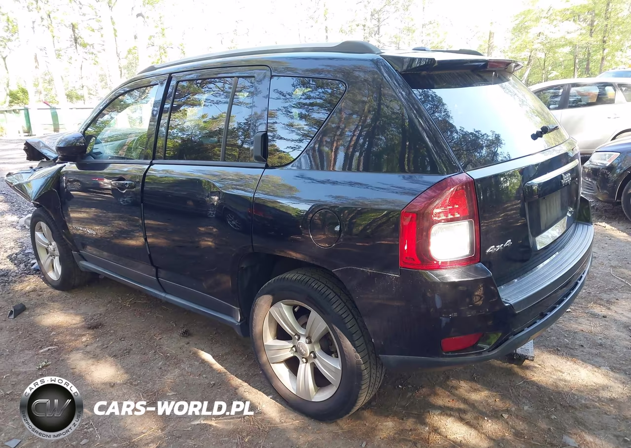 2016 Jeep Compass Latitude VIN:1C4NJDEB0GD617311 - 3