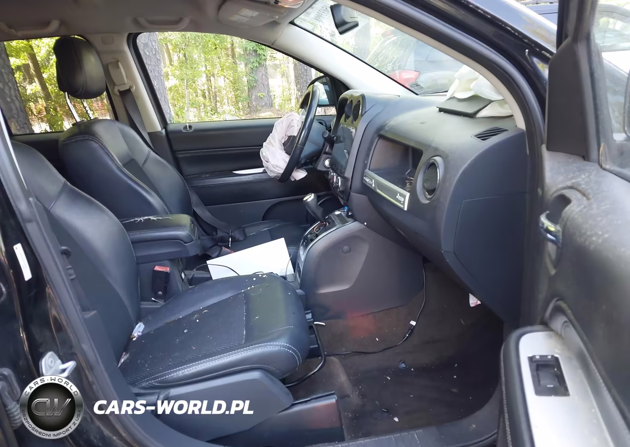 2016 Jeep Compass Latitude VIN:1C4NJDEB0GD617311 - 5