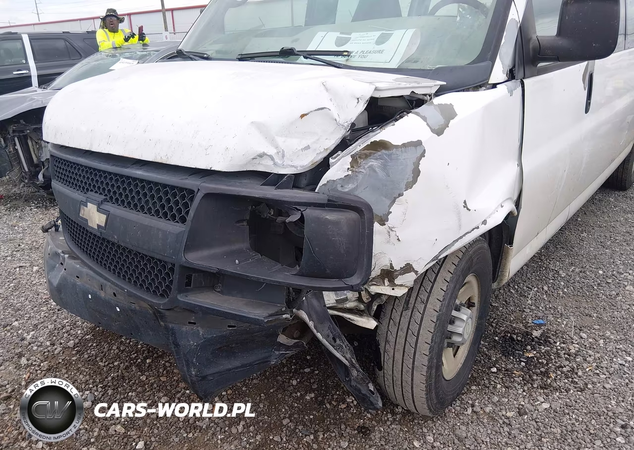2010 Chevrolet Express 3500 Work Van VIN:1GC2GUBA0A1165639 - 6