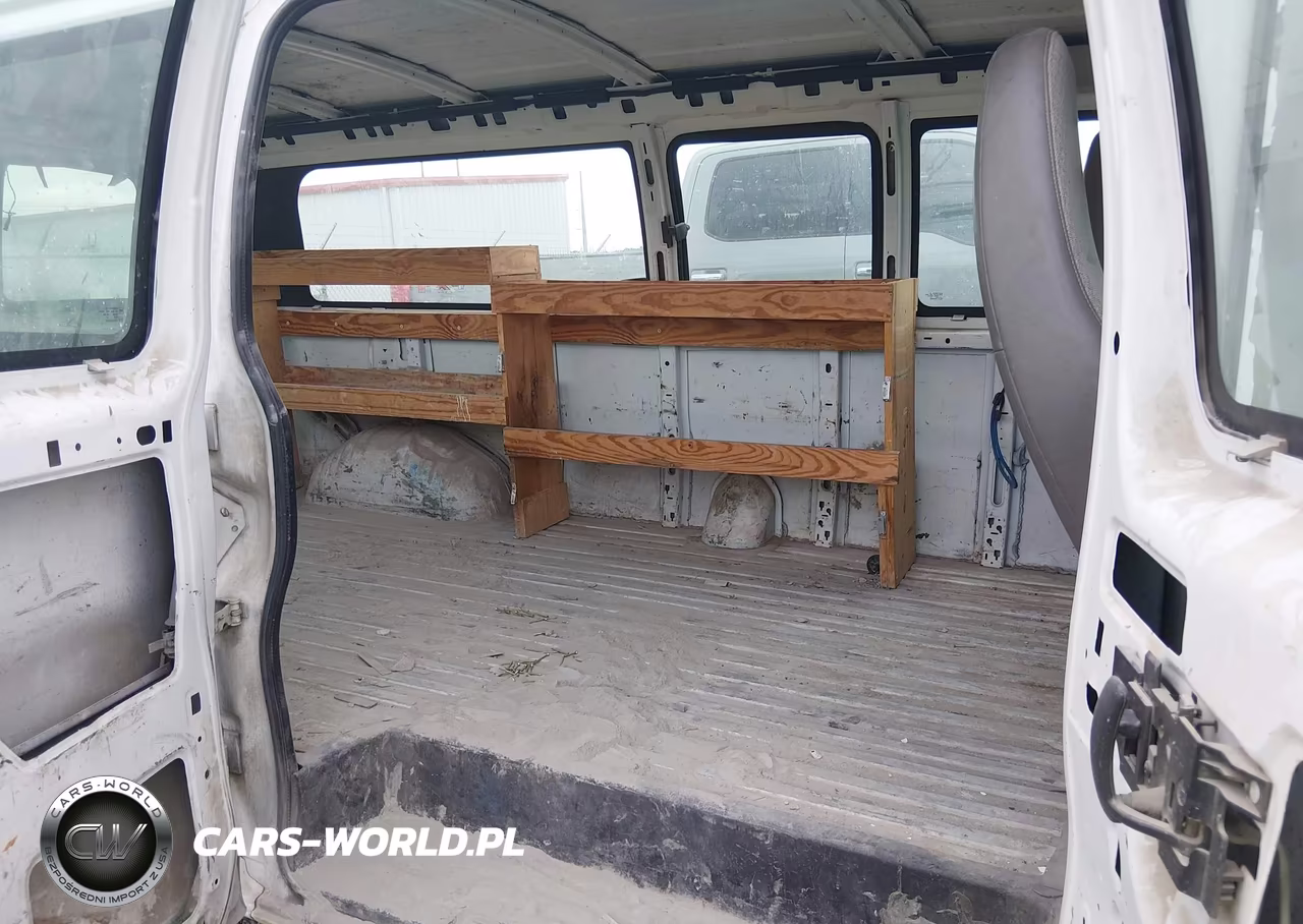 2010 Chevrolet Express 3500 Work Van VIN:1GC2GUBA0A1165639 - 8