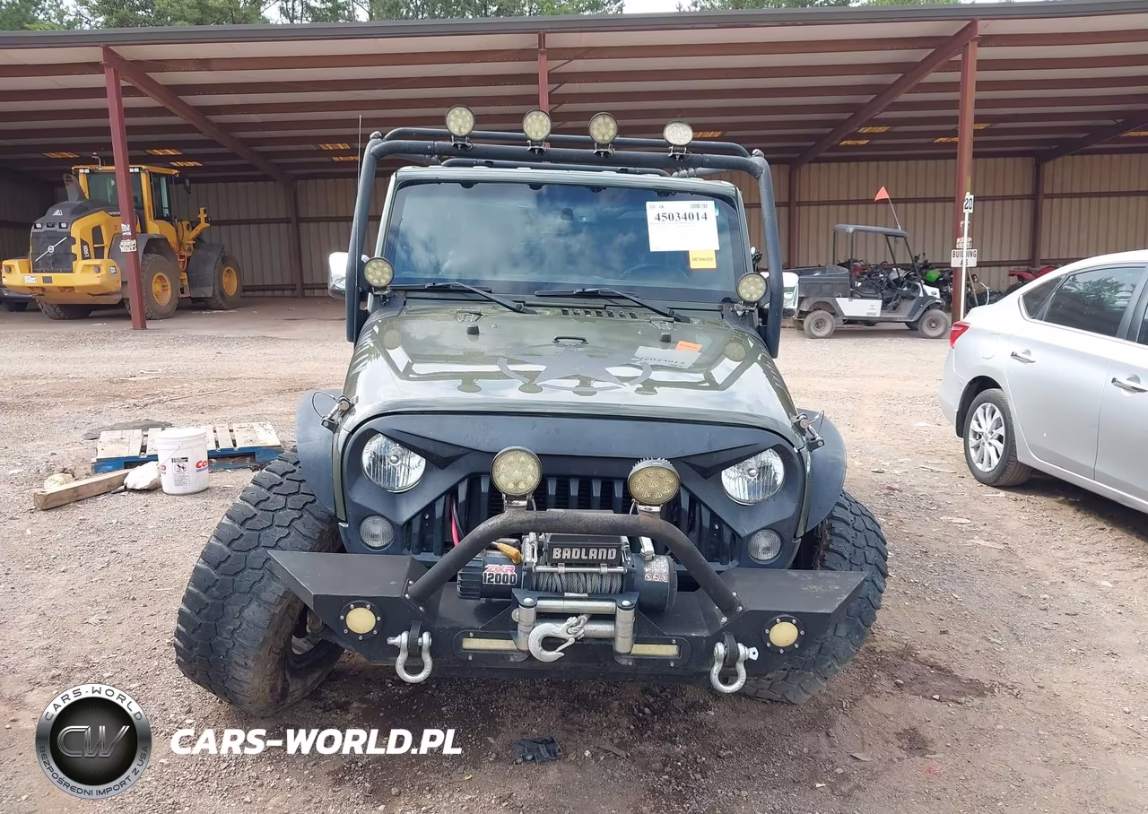 2015 Jeep Wrangler Unlimited Sahara VIN:1C4BJWEG4FL576230 - 12
